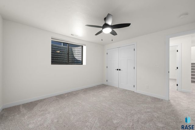 5504 E Daybreak Cir Circle, Sioux Falls, SD 57110