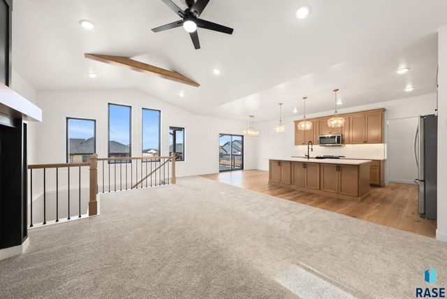 5504 E Daybreak Cir Circle, Sioux Falls, SD 57110