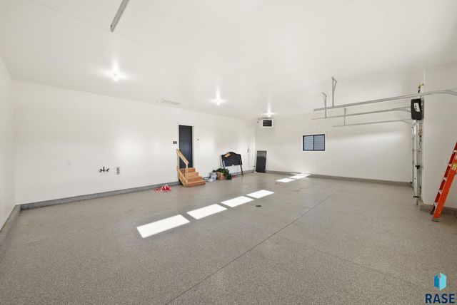 5504 E Daybreak Cir Circle, Sioux Falls, SD 57110