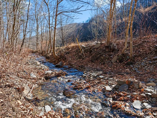 2850 Henson Creek Road, Newland, NC 28657