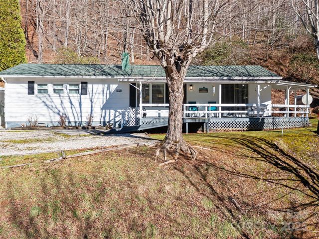2850 Henson Creek Road, Newland, NC 28657