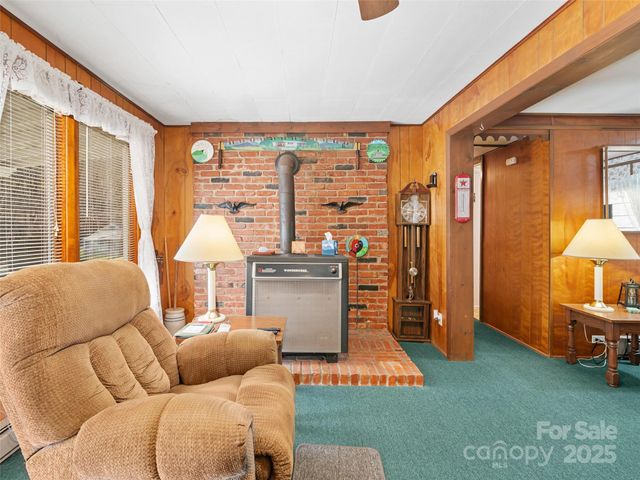 2850 Henson Creek Road, Newland, NC 28657