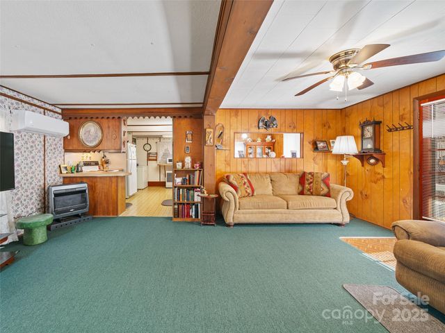 2850 Henson Creek Road, Newland, NC 28657