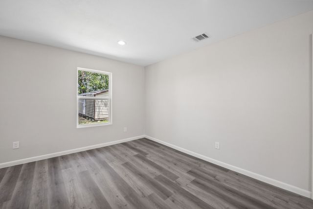 5512 Korth Street, Sansom Park, TX 76114