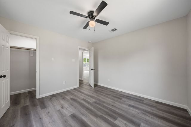 5512 Korth Street, Sansom Park, TX 76114