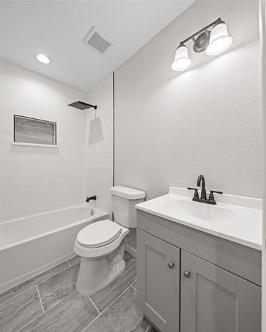 5512 Korth Street, Sansom Park, TX 76114