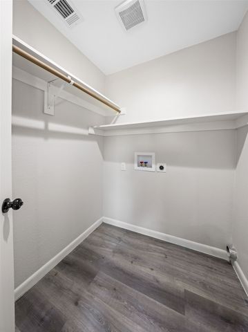 5512 Korth Street, Sansom Park, TX 76114