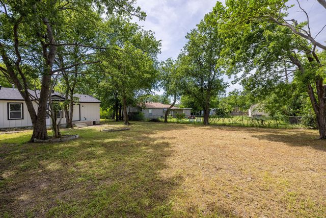 5512 Korth Street, Sansom Park, TX 76114