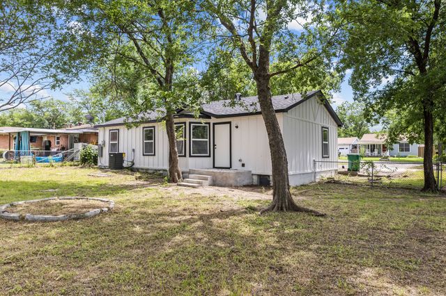 5512 Korth Street, Sansom Park, TX 76114
