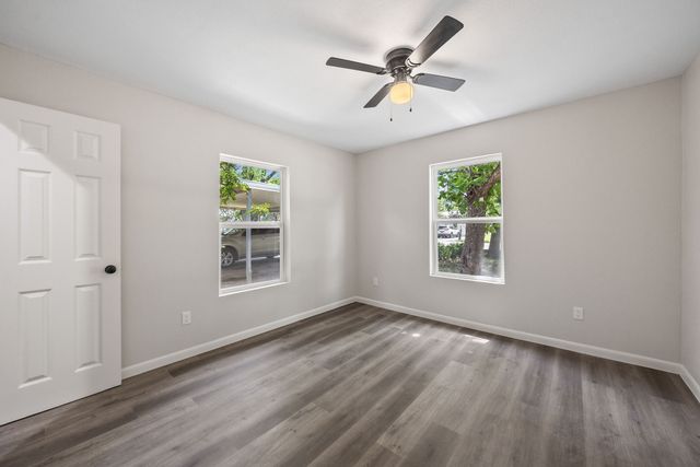 5512 Korth Street, Sansom Park, TX 76114