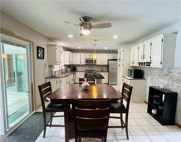 290 Mile Road, Coventry, RI 02816