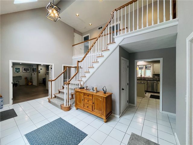 290 Mile Road, Coventry, RI 02816