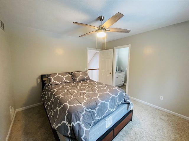 290 Mile Road, Coventry, RI 02816