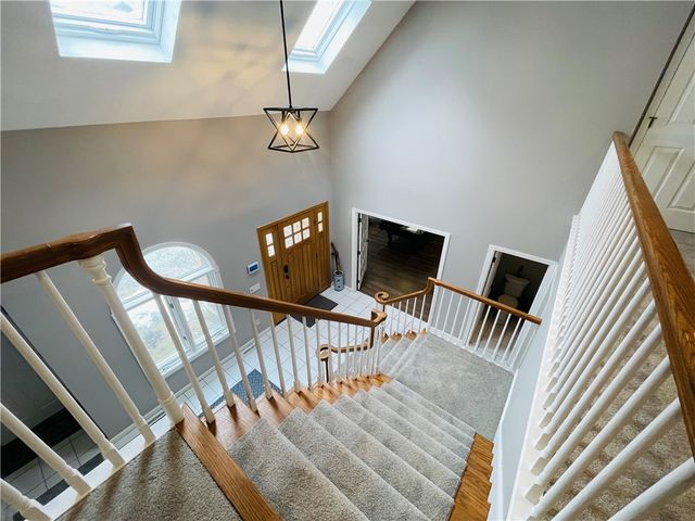 290 Mile Road, Coventry, RI 02816