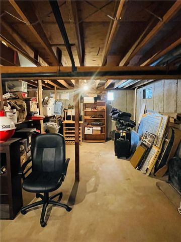 290 Mile Road, Coventry, RI 02816