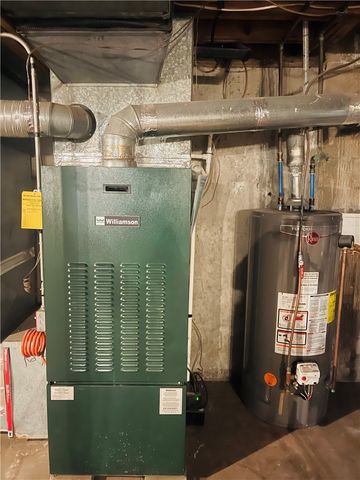 290 Mile Road, Coventry, RI 02816