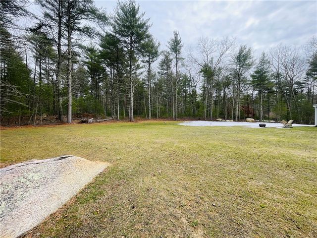 290 Mile Road, Coventry, RI 02816