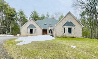 290 Mile Road, Coventry, RI 02816
