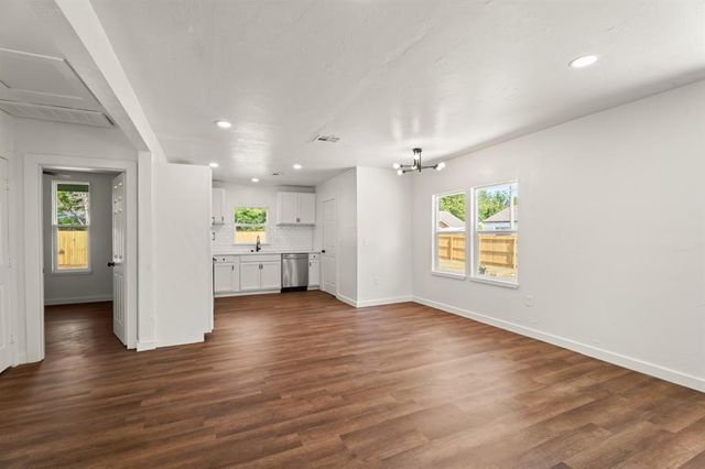 4111 S Oklahoma Avenue, Oklahoma City, OK 73129