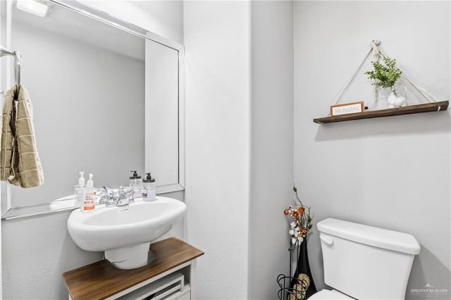 2520 Rocky Mountain Avenue, Edinburg, TX 78541