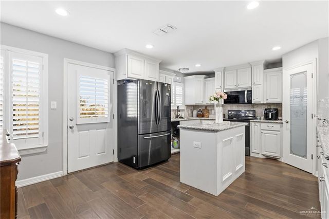 2520 Rocky Mountain Avenue, Edinburg, TX 78541