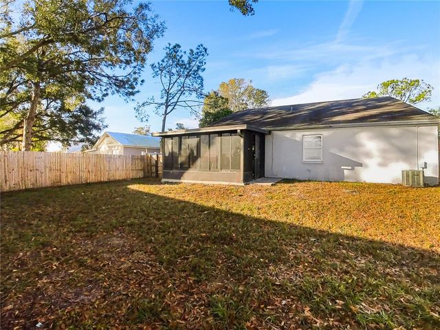 8341 PADDLEWHEEL STREET, Tampa, FL 33637