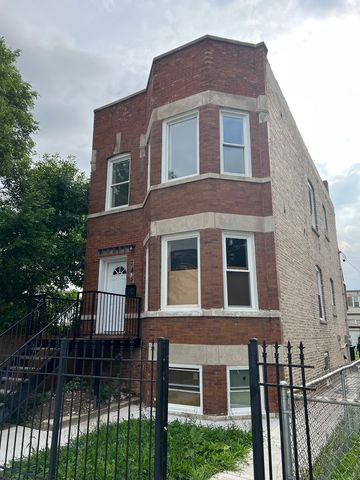 745 S KOLMAR Avenue, Chicago, IL 60624