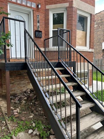 745 S KOLMAR Avenue, Chicago, IL 60624