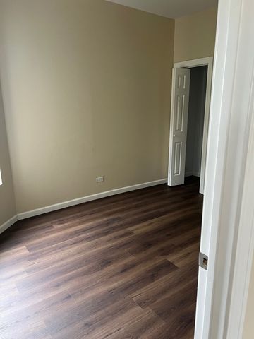 745 S KOLMAR Avenue, Chicago, IL 60624