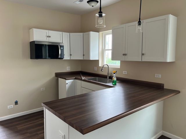745 S KOLMAR Avenue, Chicago, IL 60624