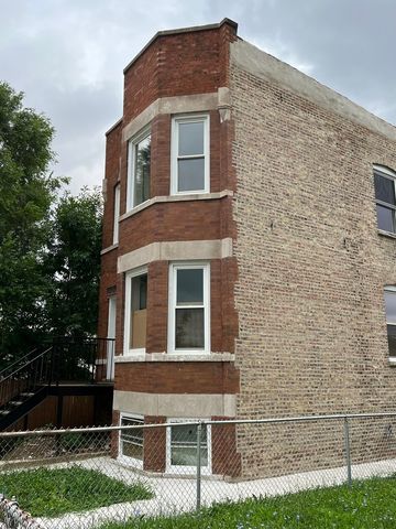 745 S KOLMAR Avenue, Chicago, IL 60624