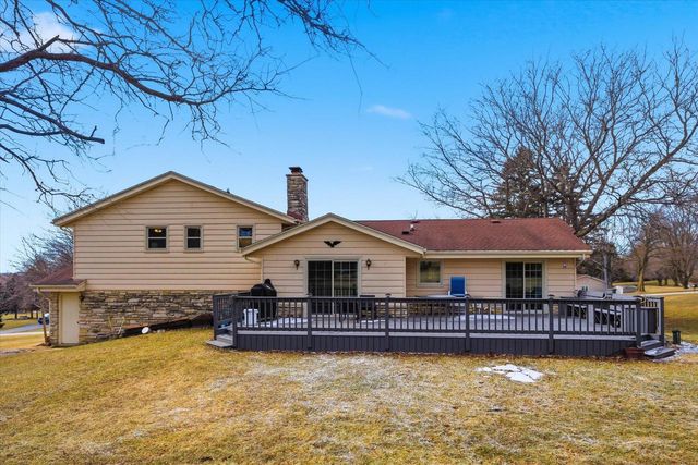 3238 Hawthorne LANE, Hartford, WI 53027
