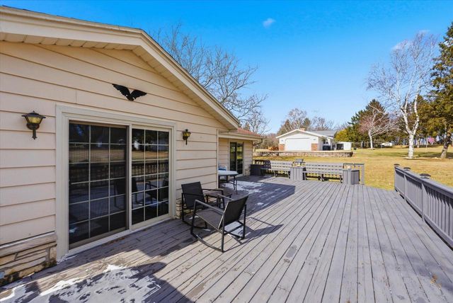 3238 Hawthorne LANE, Hartford, WI 53027