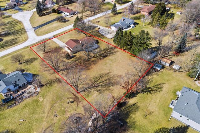 3238 Hawthorne LANE, Hartford, WI 53027