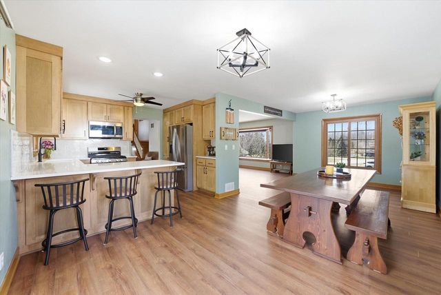 3238 Hawthorne LANE, Hartford, WI 53027