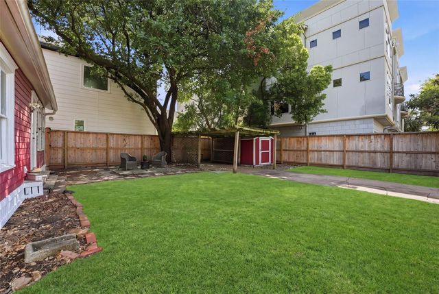 1902 Driscoll Street, Houston, TX 77019