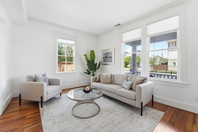 1902 Driscoll Street, Houston, TX 77019