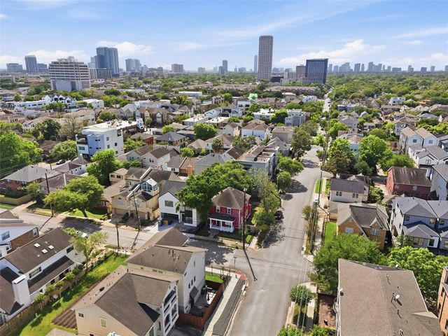 1902 Driscoll Street, Houston, TX 77019