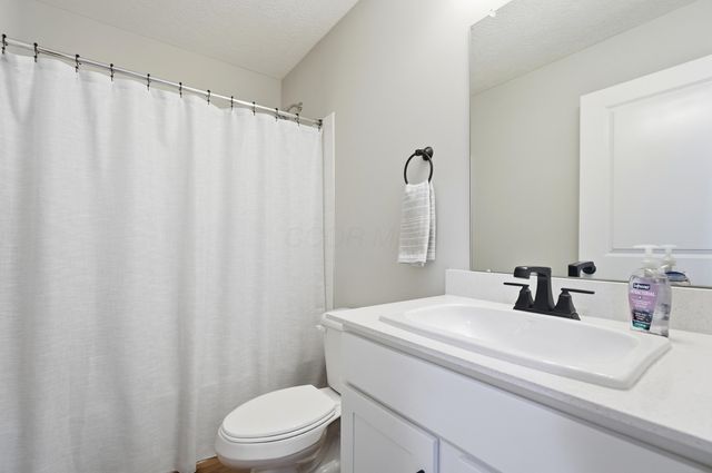 8908 Philmont Curve Drive, Blacklick, OH 43004