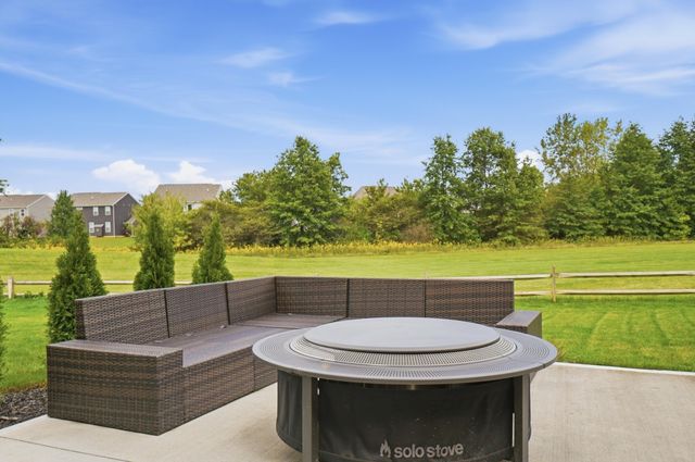 8908 Philmont Curve Drive, Blacklick, OH 43004