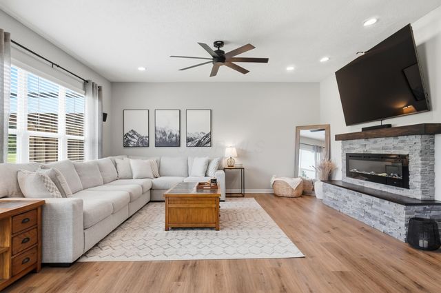 8908 Philmont Curve Drive, Blacklick, OH 43004