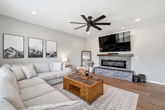 8908 Philmont Curve Drive, Blacklick, OH 43004