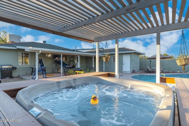 4245 N 16TH Drive, Phoenix, AZ 85015