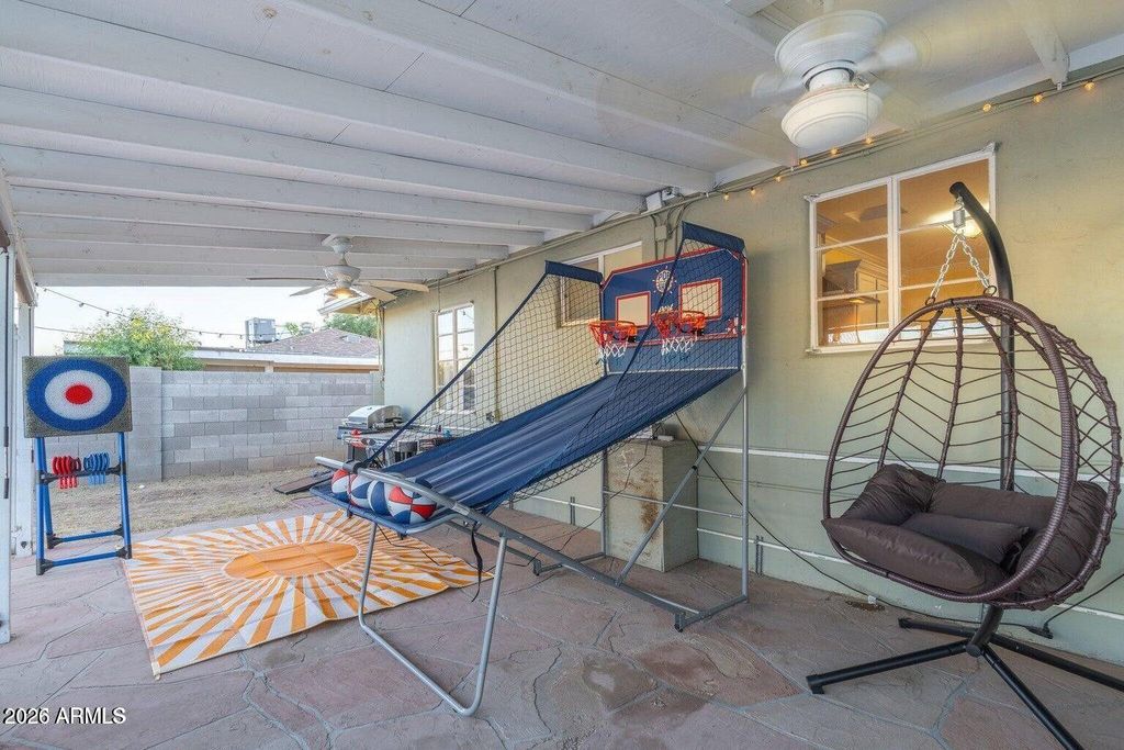 Image 21 of property listing at 4245 N 16TH Drive, Phoenix, AZ 85015