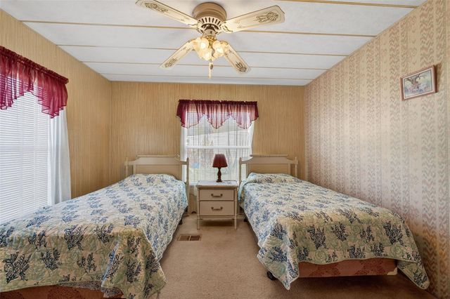 39213 FLORA AVENUE, Zephyrhills, FL 33542