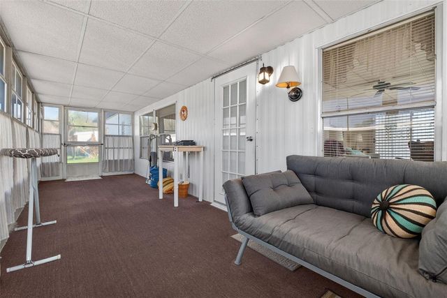 39213 FLORA AVENUE, Zephyrhills, FL 33542