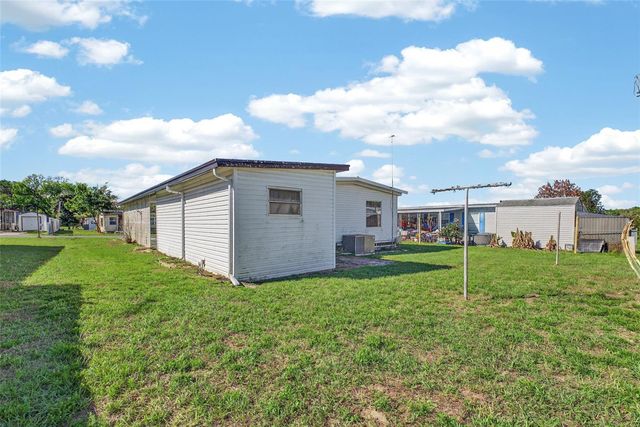 39213 FLORA AVENUE, Zephyrhills, FL 33542