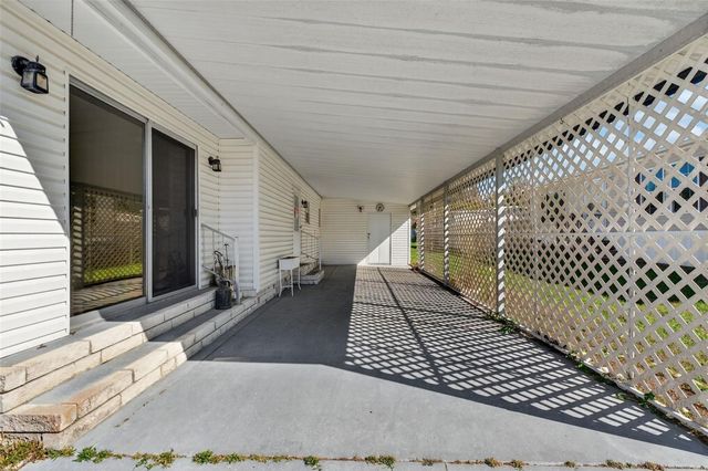 39213 FLORA AVENUE, Zephyrhills, FL 33542