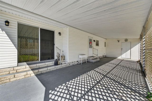 39213 FLORA AVENUE, Zephyrhills, FL 33542