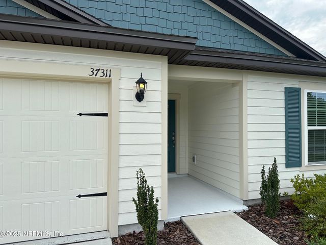 37311 WHISPER Way, Hilliard, FL 32046
